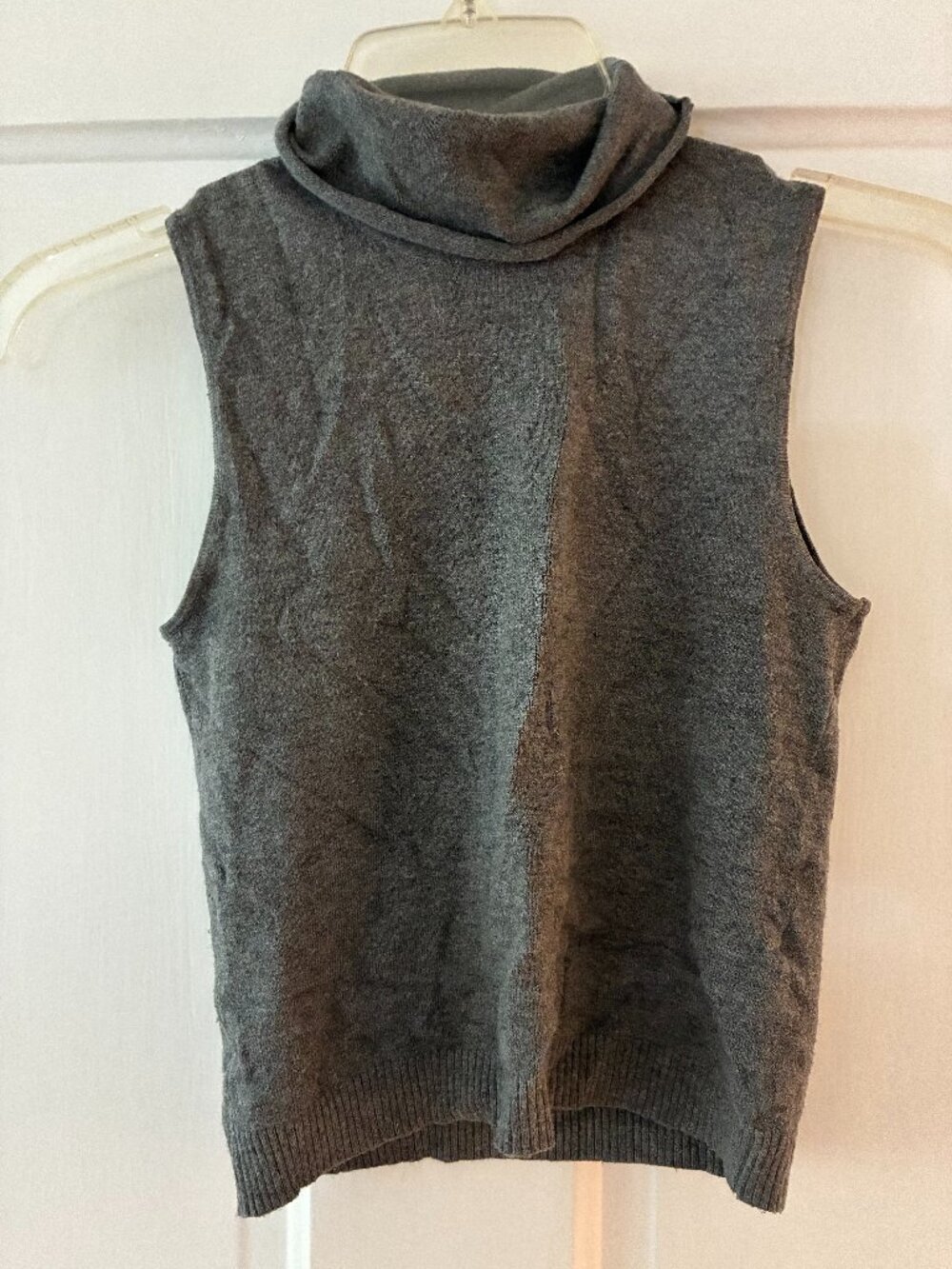 Brandy Melville Gray Sleeveless Turtleneck Sweater Top